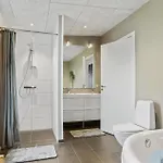 Holiday home Four-bedroom With A Hot Tub 09 *