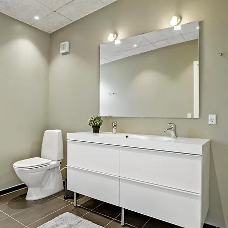 Four-bedroom Haderslev With A Hot Tub 09