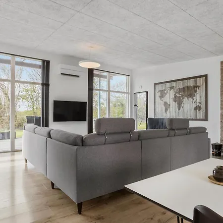Four-bedroom Haderslev With A Hot Tub 09