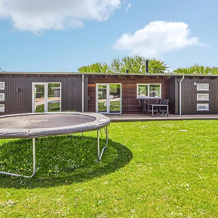 Four-bedroom Haderslev With A Hot Tub 09